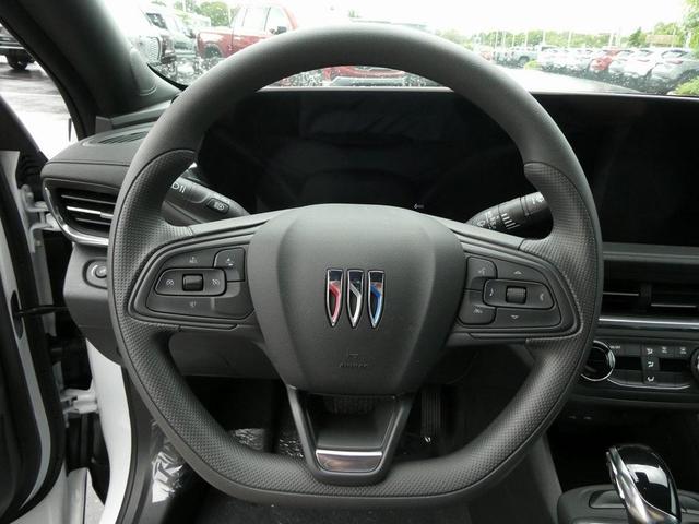 Photo of 2025 Summit White Buick Envista