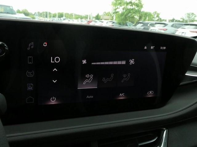 Photo of 2025 Summit White Buick Envista