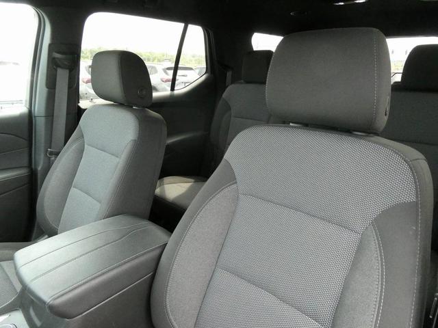 Photo of 2023 Sterling Gray Metallic Chevrolet Traverse