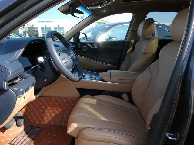 Photo of 2023 Himalayan Gray Genesis GV80