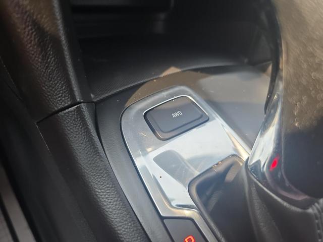 Photo of 2019 Summit White Chevrolet Equinox