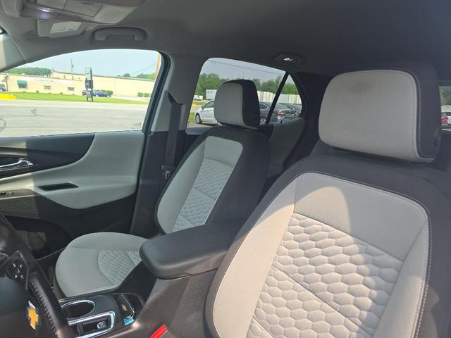 Photo of 2019 Summit White Chevrolet Equinox