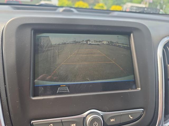 Photo of 2019 Summit White Chevrolet Equinox