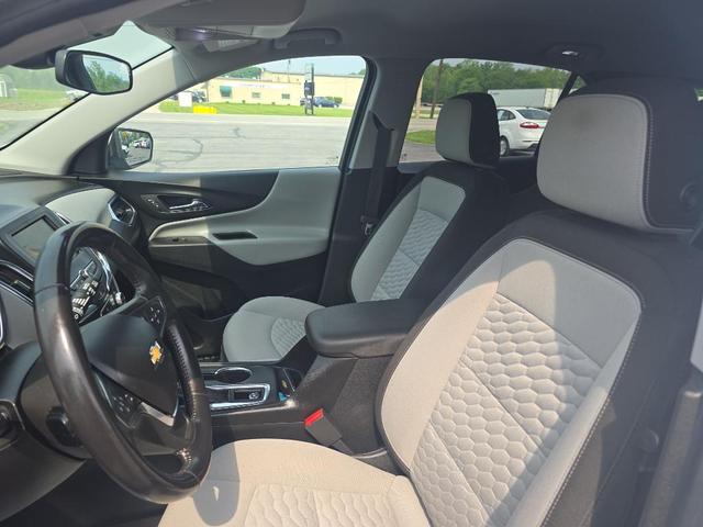 Photo of 2019 Summit White Chevrolet Equinox