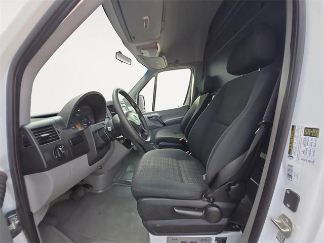 Photo of 2017 Arctic White Mercedes-Benz Sprinter 2500