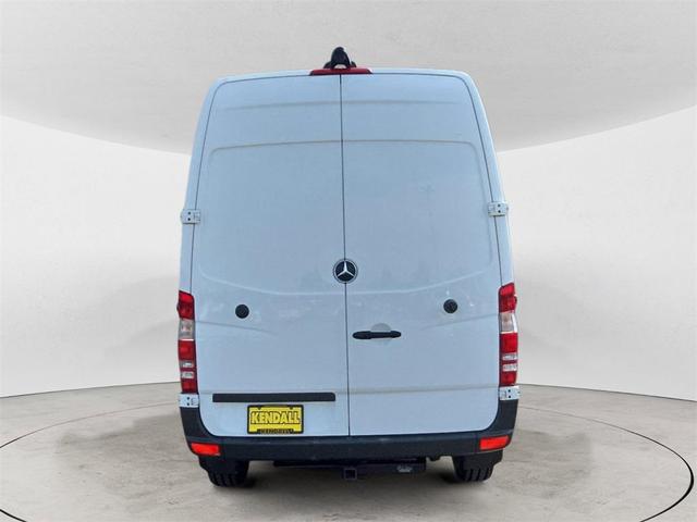 Photo of 2017 Arctic White Mercedes-Benz Sprinter 2500