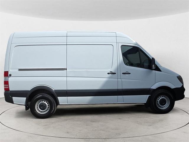 Photo of 2017 Arctic White Mercedes-Benz Sprinter 2500