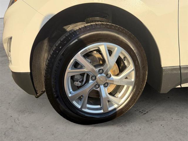 Photo of 2020 Summit White Chevrolet Equinox