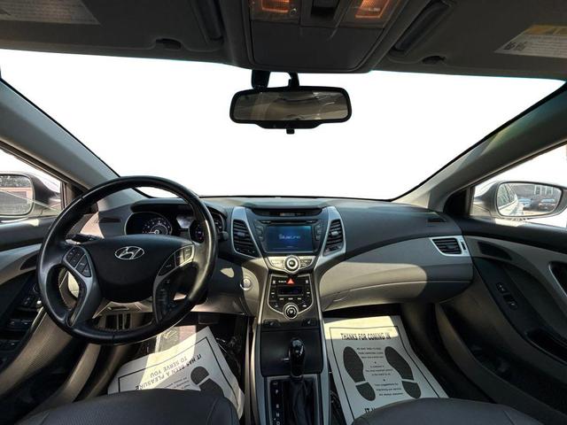 Photo of 2015 White Hyundai ELANTRA