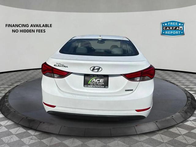 Photo of 2015 White Hyundai ELANTRA