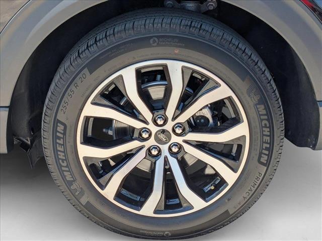 Photo of 2022 Agate Black Metallic Ford Explorer