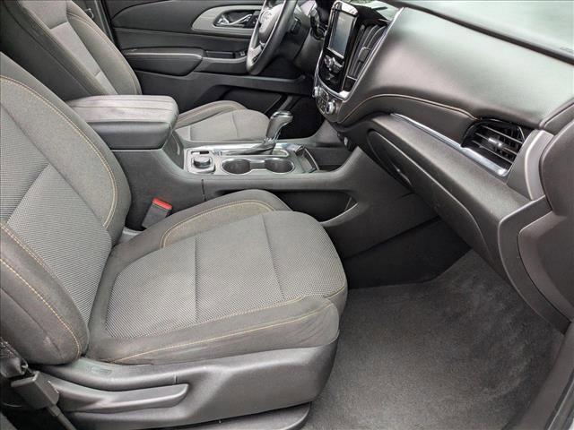 Photo of 2018 Silver Ice Metallic Chevrolet Traverse