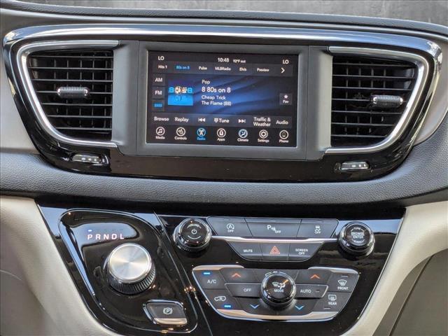 Photo of 2020 Velvet Red Pearlcoat Chrysler Pacifica