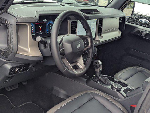 Photo of 2025 Oxford White Ford Bronco