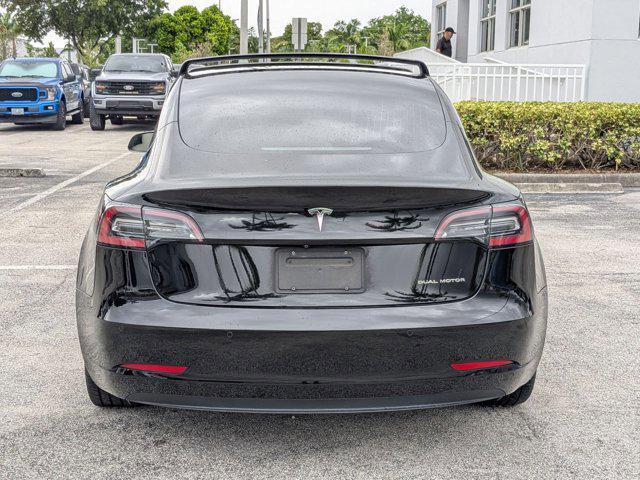 Photo of 2019 Solid Black Tesla Model 3