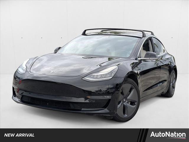 Photo of 2019 Solid Black Tesla Model 3