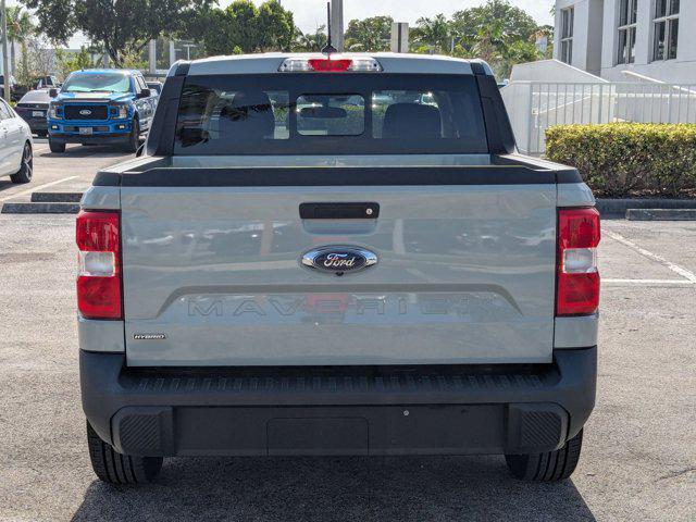 Photo of 2022 Cactus Grey Ford Maverick