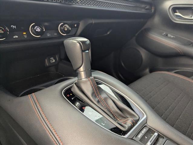 Photo of 2024 Urban Gray Pearl Honda HR-V