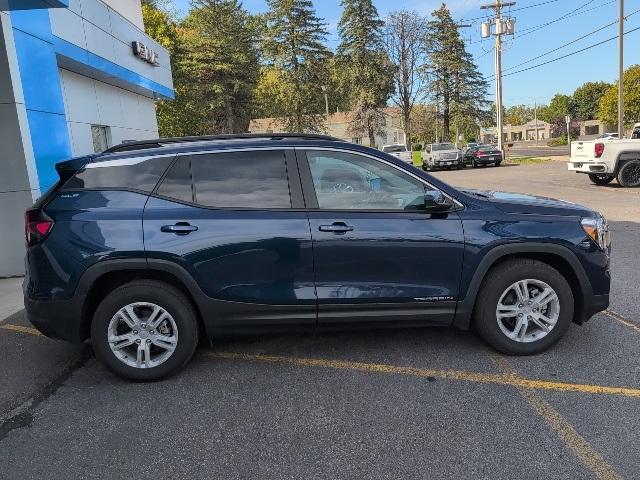 Photo of 2022 Marine Metallic GMC Terrain