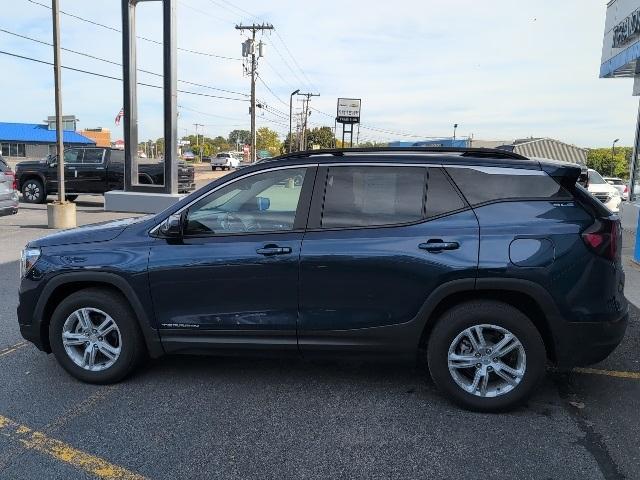 Photo of 2022 Marine Metallic GMC Terrain