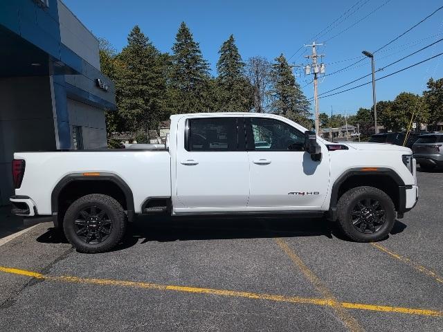 Photo of 2024 Summit White GMC Sierra 2500