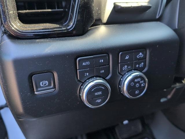 Photo of 2024 Summit White GMC Sierra 2500
