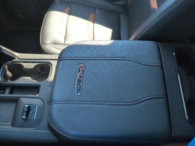 Photo of 2024 Summit White GMC Sierra 2500