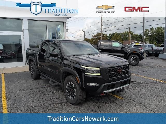Photo of 2022 Black Nissan Frontier