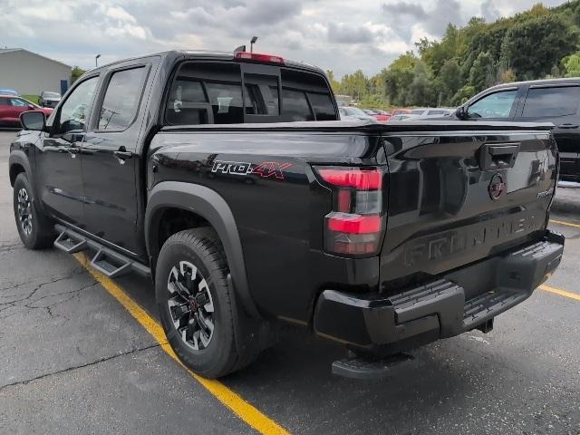 Photo of 2022 Black Nissan Frontier
