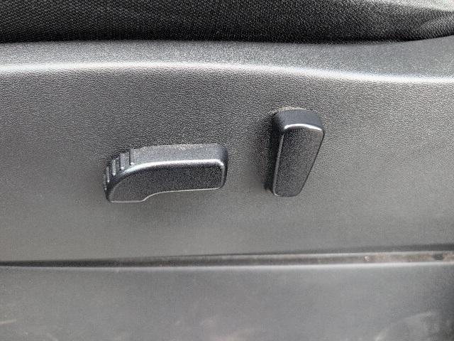 Photo of 2022 Black Nissan Frontier