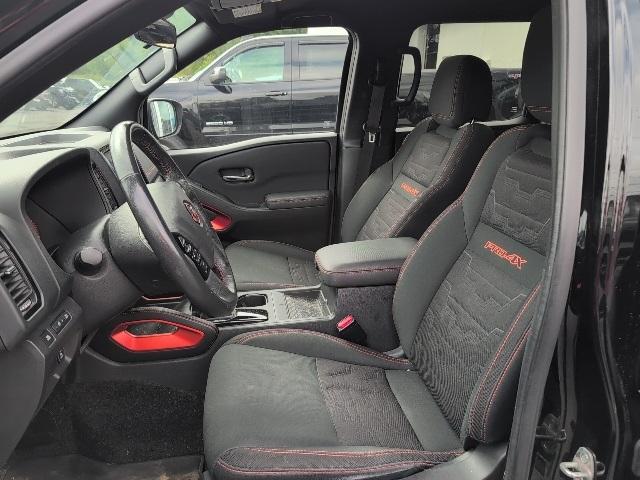 Photo of 2022 Black Nissan Frontier