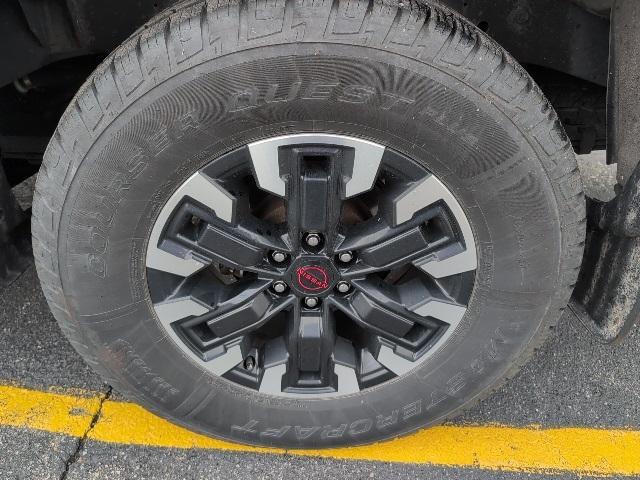 Photo of 2022 Black Nissan Frontier
