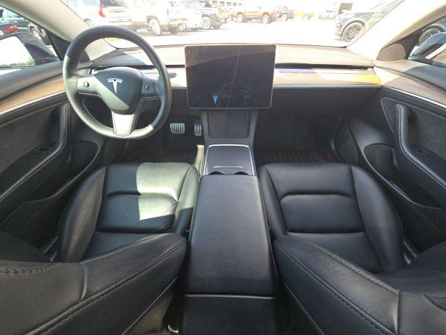 Photo of 2021 Black Tesla Model 3