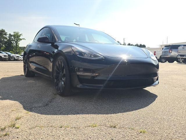 Photo of 2021 Black Tesla Model 3