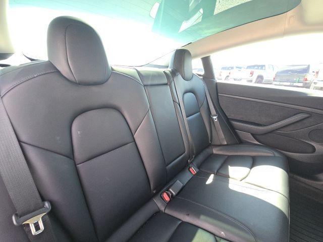Photo of 2021 Black Tesla Model 3