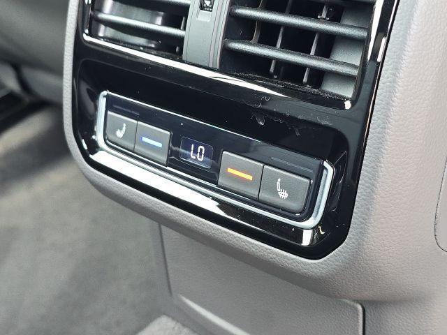 Photo of 2019 Deep Black Pearl Effect Volkswagen Arteon