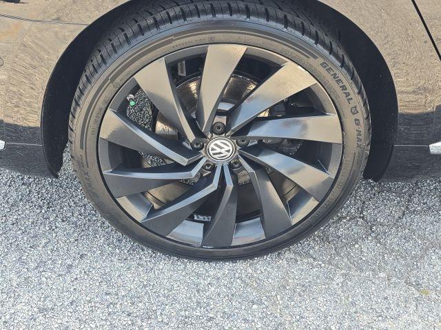 Photo of 2019 Deep Black Pearl Effect Volkswagen Arteon