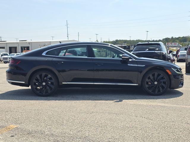 Photo of 2019 Deep Black Pearl Effect Volkswagen Arteon