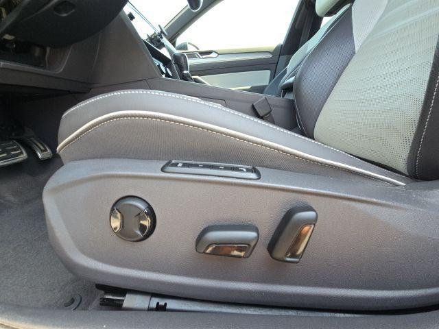 Photo of 2019 Deep Black Pearl Effect Volkswagen Arteon