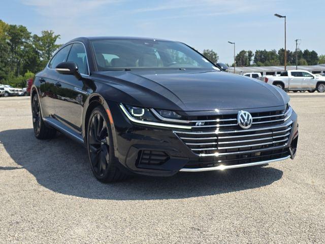 Photo of 2019 Deep Black Pearl Effect Volkswagen Arteon