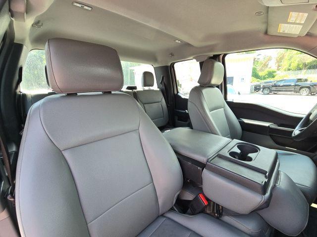 Photo of 2022 Oxford White Ford F-150