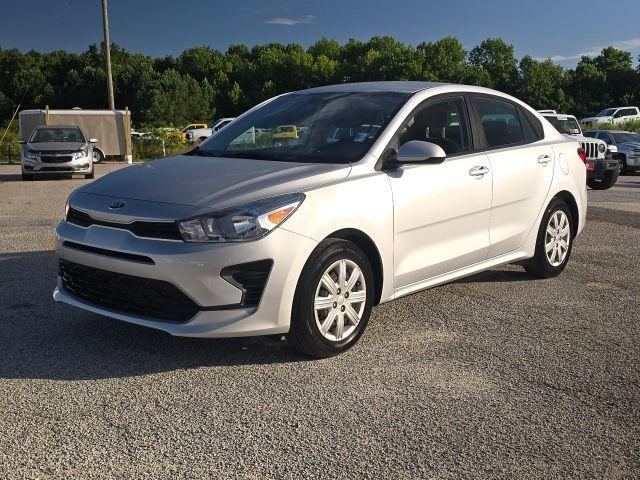 Photo of 2021 Silky Silver Kia Rio