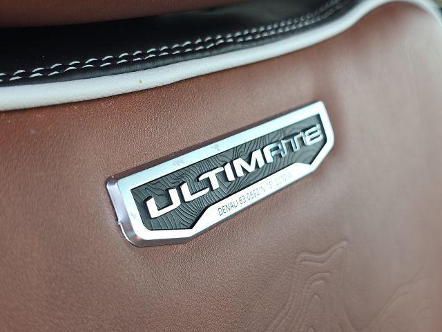 Photo of 2024 White Frost Tri-Coat GMC Yukon