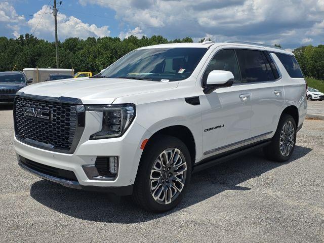 Photo of 2024 White Frost Tri-Coat GMC Yukon