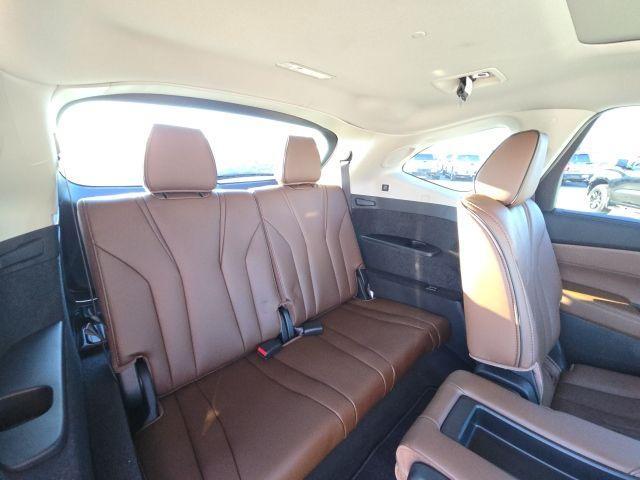 Photo of 2025 White Acura MDX