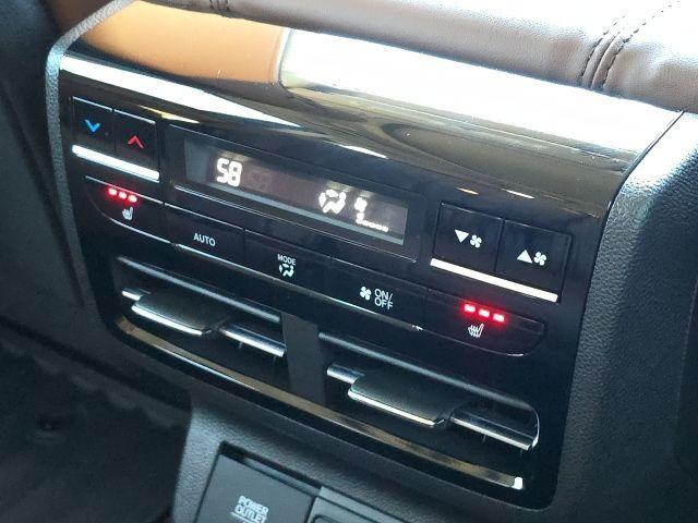 Photo of 2025 White Acura MDX