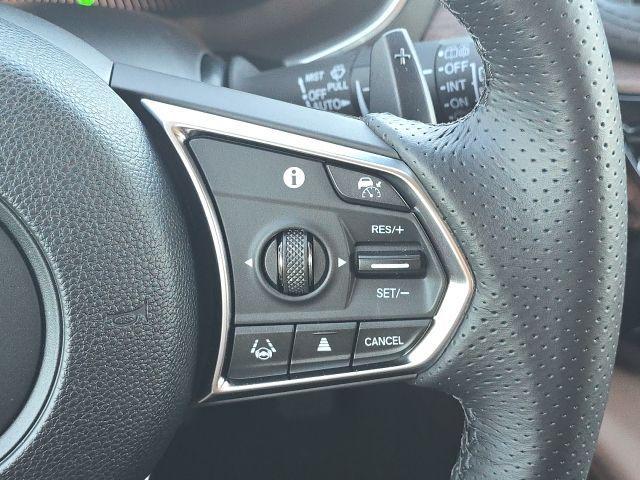 Photo of 2025 White Acura MDX