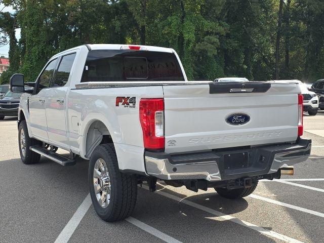 Photo of 2019 Oxford White Ford F-250