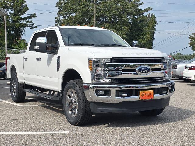 Photo of 2019 Oxford White Ford F-250