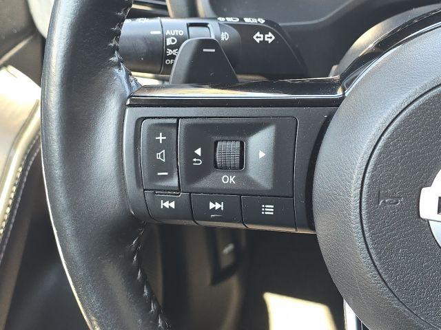Photo of 2021 Boulder Gray Nissan Rogue